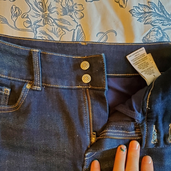 Women's dark wash Denim skirt - Picture 3 of 4